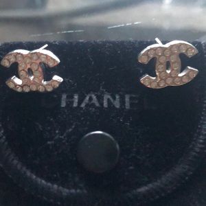 Chanel classic cc earrings